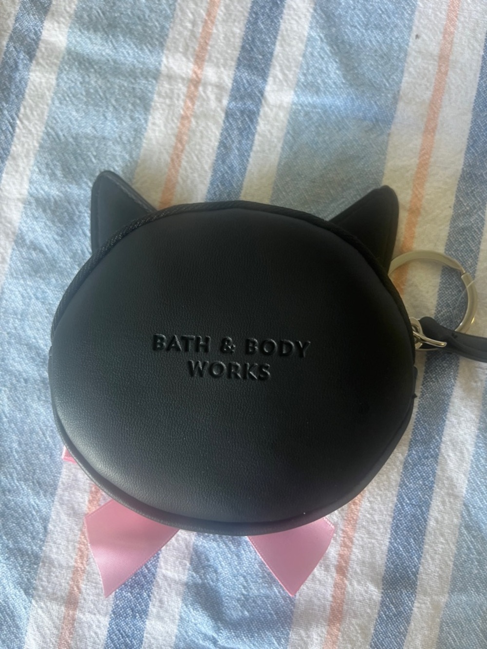 Bath & Body Works Black Cat Wristlet with Pink Bow - Picture 2 of 3